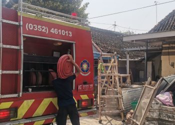 Warga Ponorogo Panik, Semak Bambu Terbakar Akibat Bakar Sampah