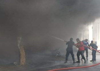 Peristiwa Kebakaran Toko Perabot di Ponorogo: Diduga Ada Anak Mainan Api, Kerugian Besar