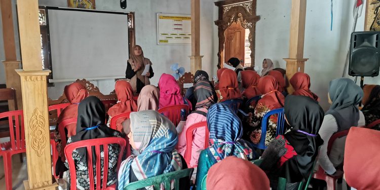 Kader Posyandu di Kaki Gunung Beruk Ponorogo Dapatkan Pelatihan ASI Eksklusif