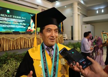 Teliti Wakaf Perusahaan Selama 1 Dekade, Dosen IAIN Ponorogo Sabet Gelar Guru Besar