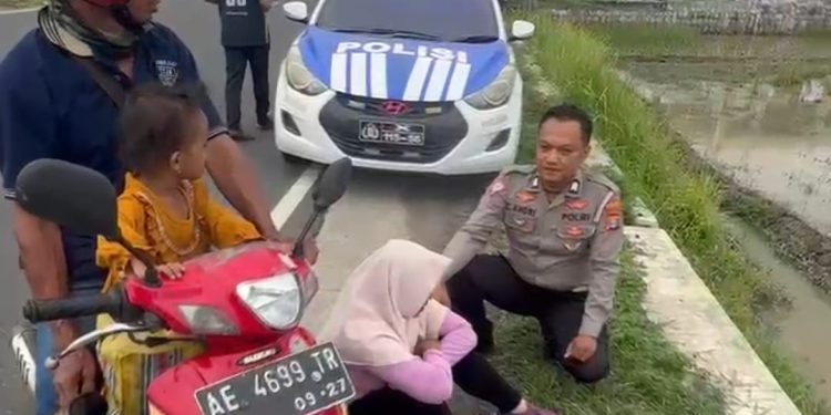 Ibu Muda Ponorogo Histeris Gara-gara Dibelikan Motor Beda Warna