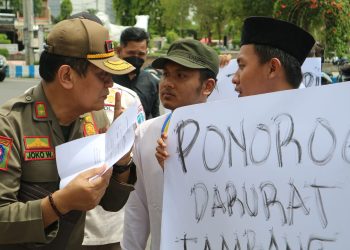 PMII Ponorogo Gelar Aksi Unjuk Rasa, Tuntut Pemkab Tertibkan Tambang Ilegal