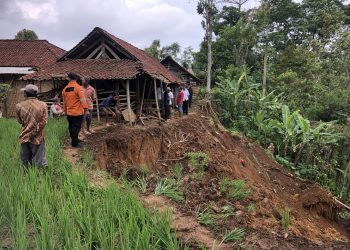 Longsor Di Pudak Ponorogo Ancam Pemukiman Warga