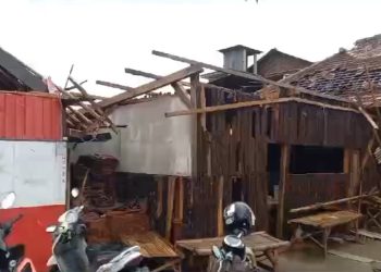 Puting Beliung Terjang Ponorogo, 3 Rumah dan 4 Warung Rusak