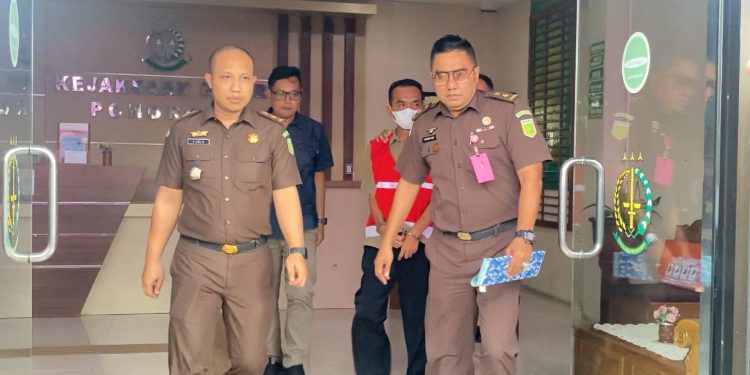 Kepala SMK di Ponorogo Ditahan karena Diduga Korupsi Dana BOS Rp 25 Miliar