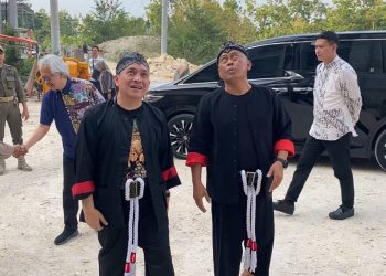 Monumen Reog Raksasa Tarik Perhatian Istana